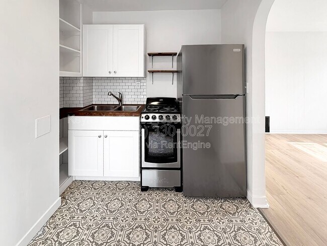 Building Photo - 1818 W Washington St