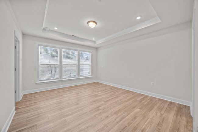 Building Photo - 2561 Legrande Way