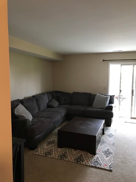 Building Photo - 106 Eckhart Ave