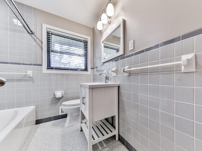 Building Photo - 5480 Burgess Dr