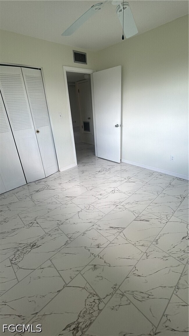 Building Photo - 2213 Gardenia Way