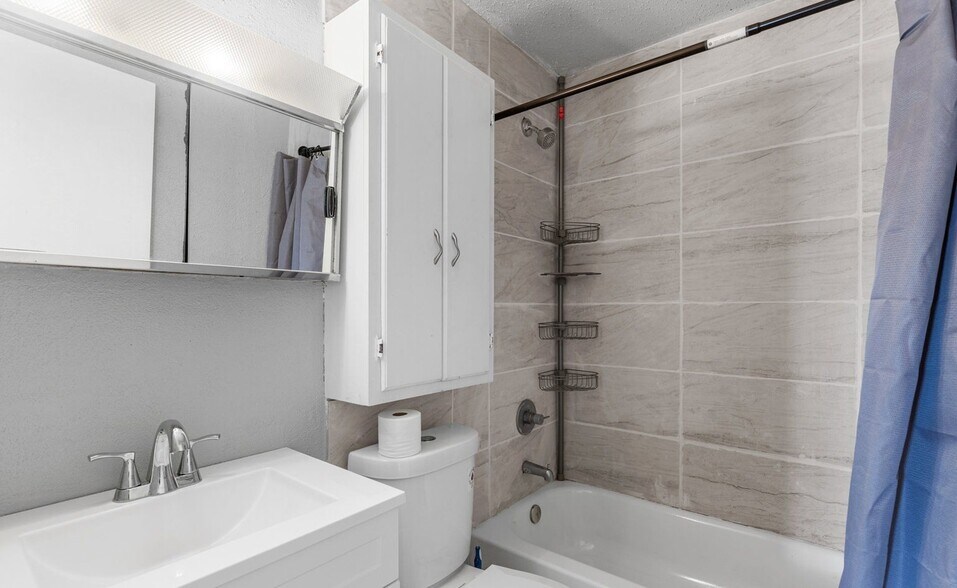 Building Photo - 216 Dirks Dr