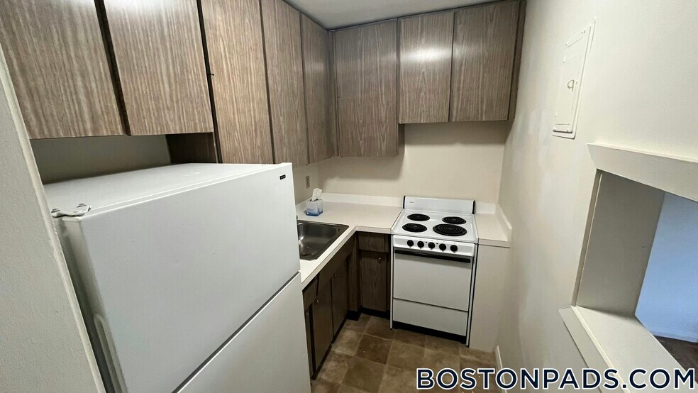 Building Photo - 1455 Commonwealth Ave