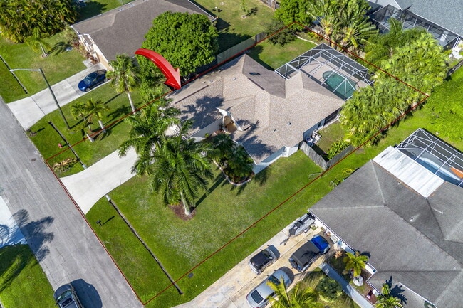 Building Photo - 967 SE Browning Ave