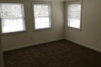 Building Photo - Townhomes on Englewood