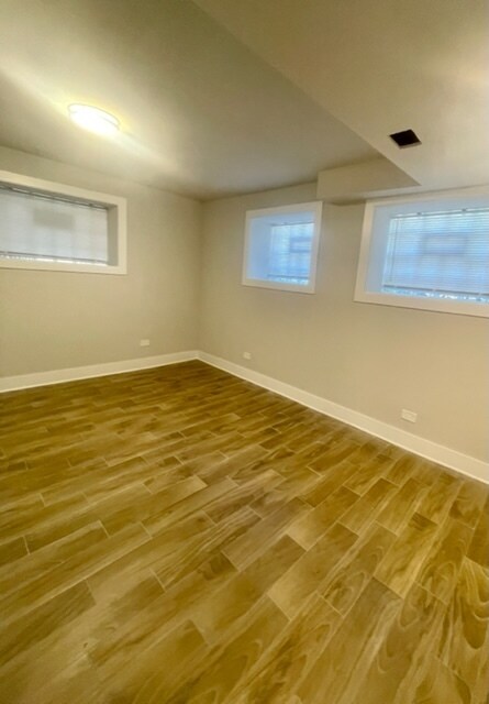 Building Photo - 4450 N Winchester Ave