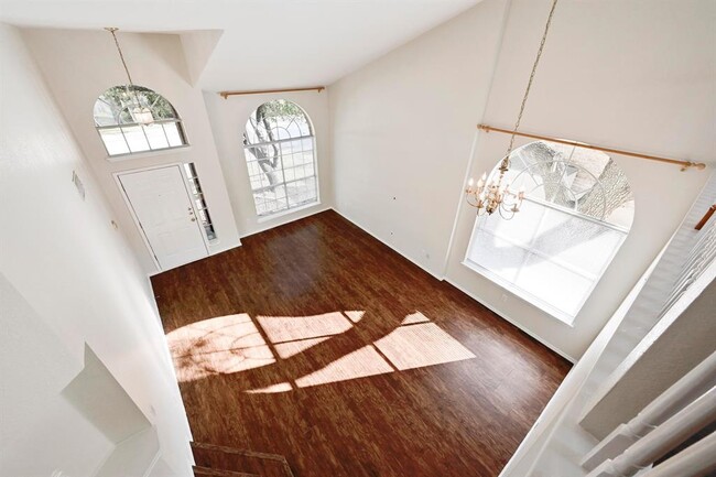 Building Photo - 14721 Yora Dr
