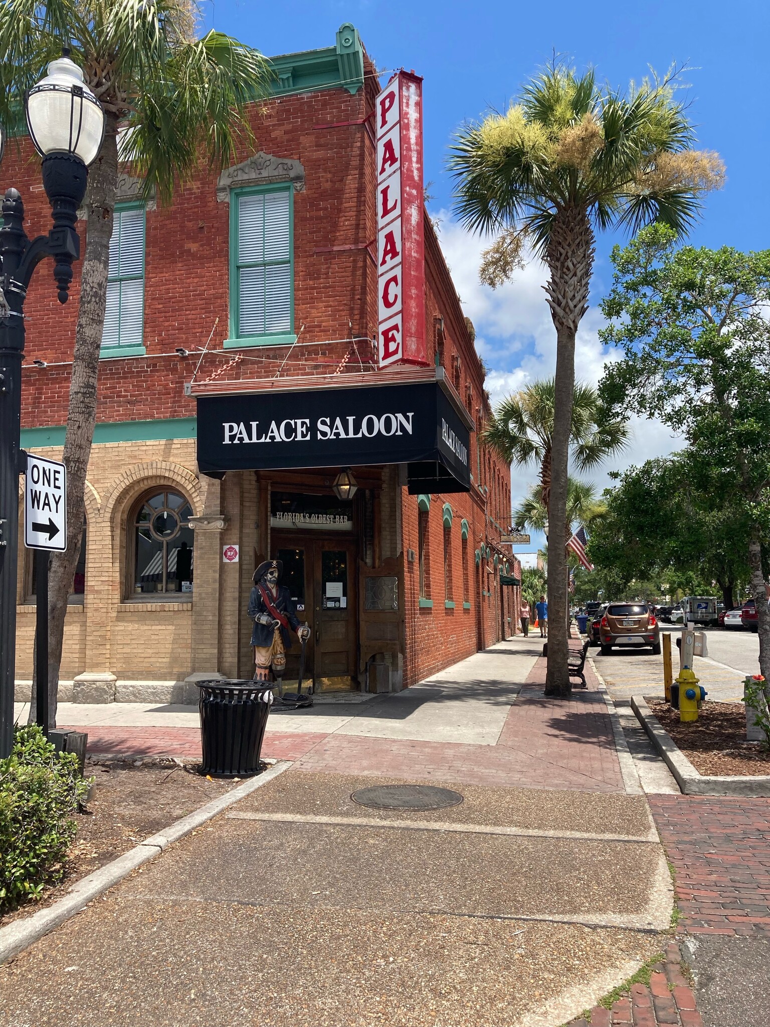 Building Photo - 3341 1st Ave