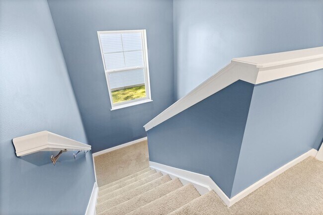 Building Photo - Now Leasing! Comfortable Family Home on Kells Court, Newark