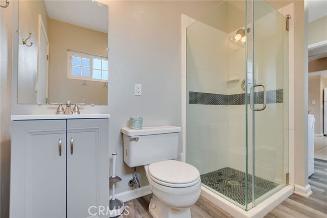 Building Photo - 1015 E Walnut Ave