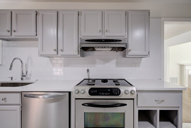 Building Photo - 821 NW 48th St