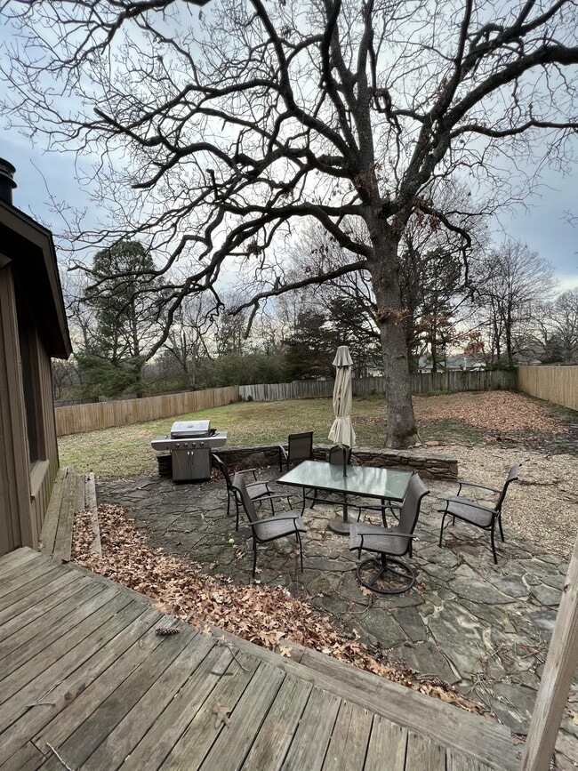 Building Photo - 1818 W Ora Dr