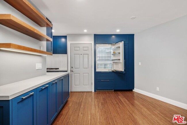 Building Photo - 2045 4th St