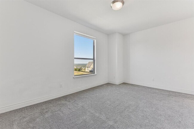 Building Photo - 253 Rosetta Lp