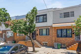 Building Photo - 2911 S 15th St