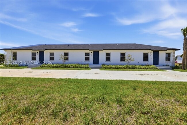 Building Photo - 195 Rotonda Blvd W C