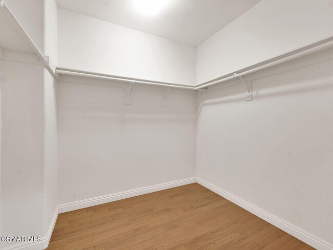 Building Photo - 3865 Angeline St