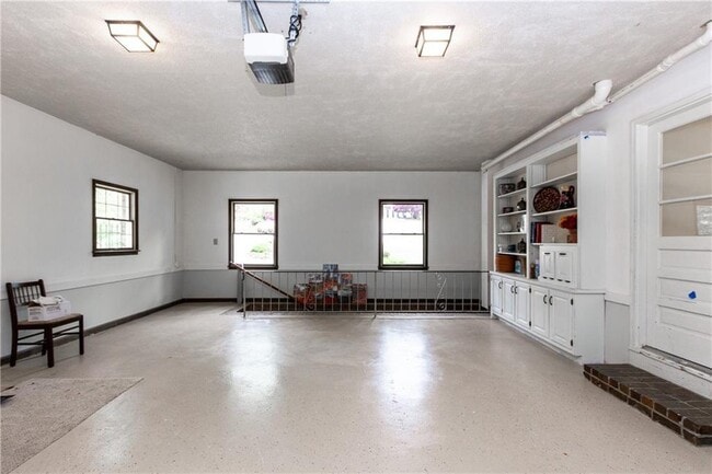 Building Photo - 1365 Timberland Dr