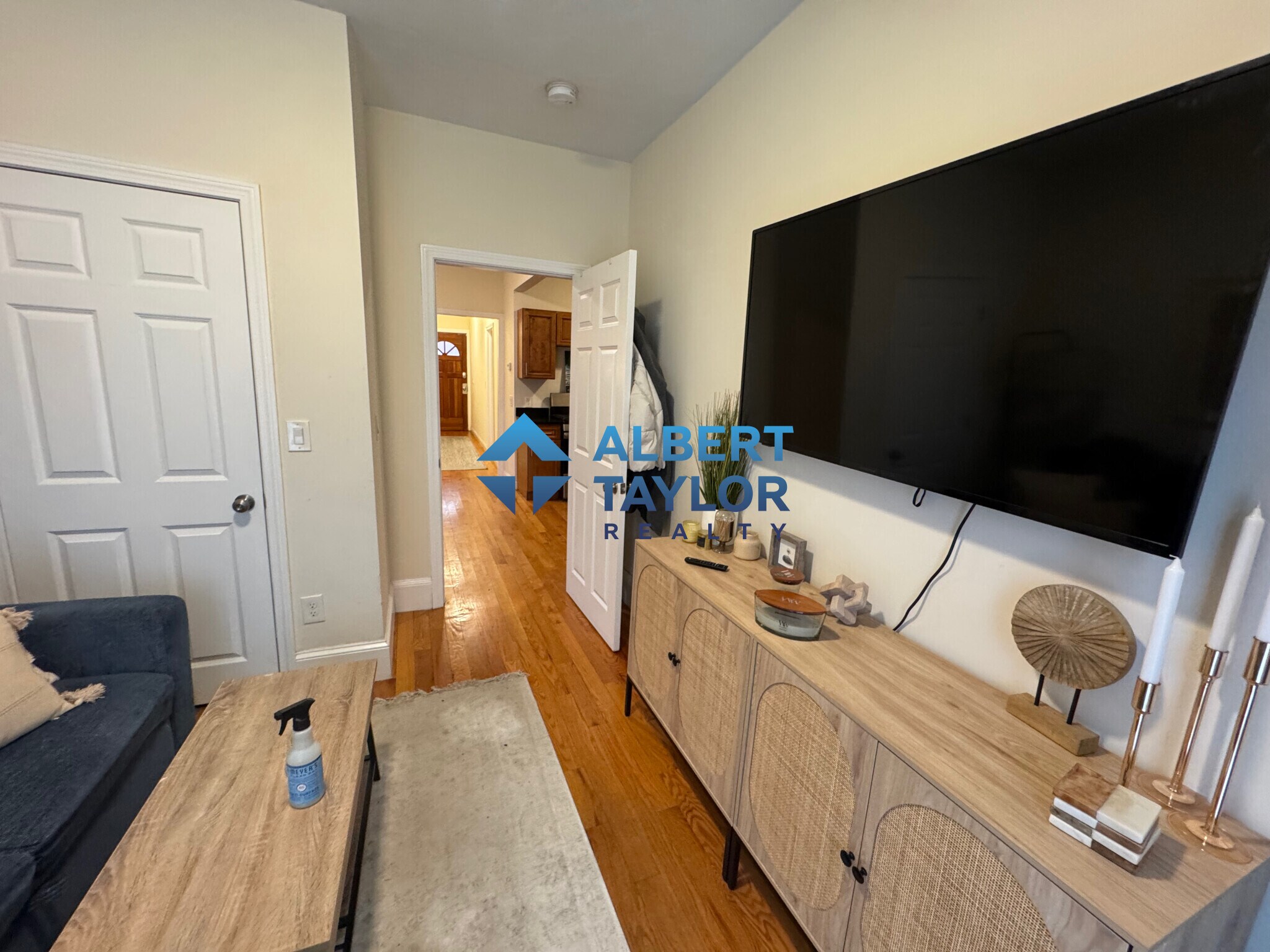 Building Photo - 58 Medford St