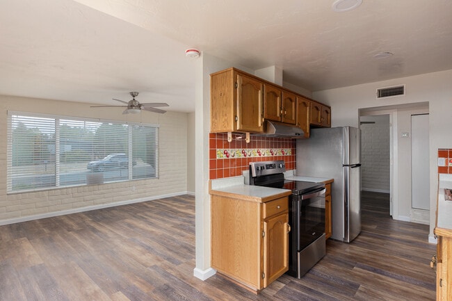 Building Photo - 8145 E Nicaragua Dr