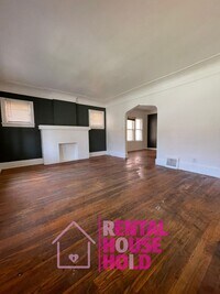 Building Photo - 2649 Pasadena St