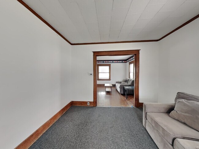 Building Photo - 808 S Locust St