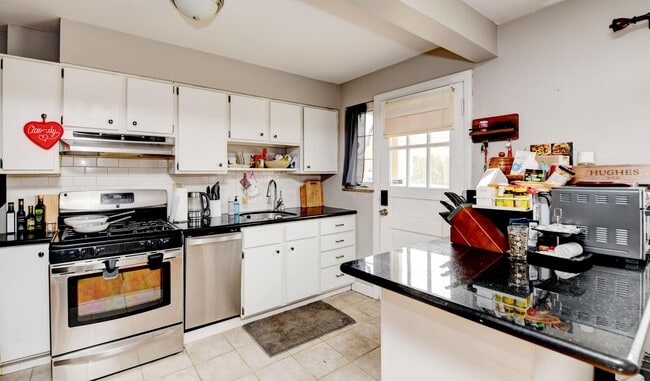 Building Photo - 1870 Northwest Blvd