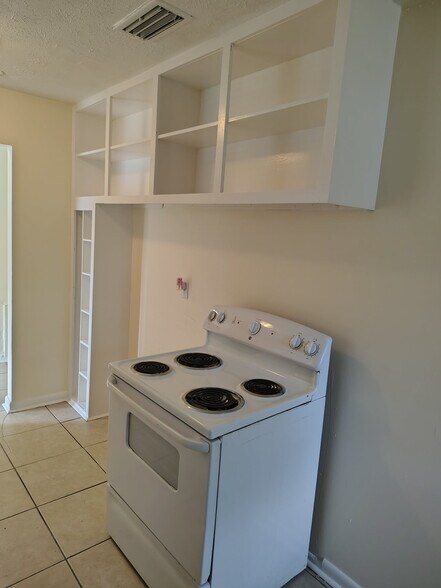 Building Photo - 2537 Chris Ct