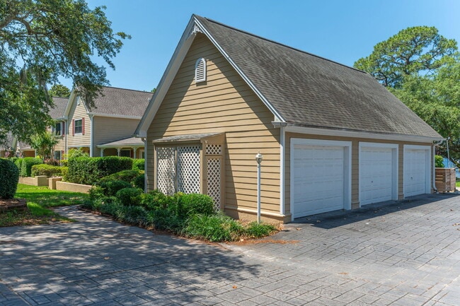 Building Photo - 269 Shalimar Dr
