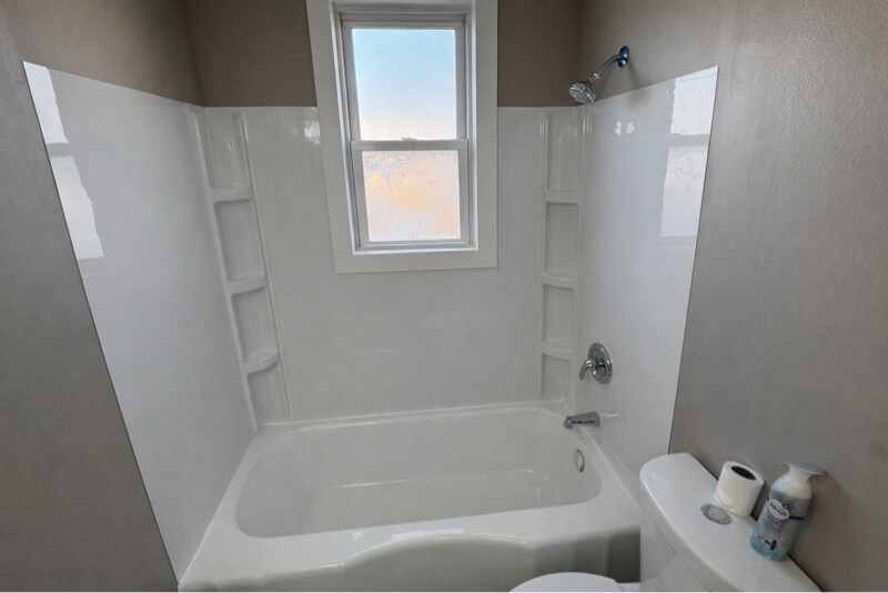 Building Photo - 400 Emma Ave