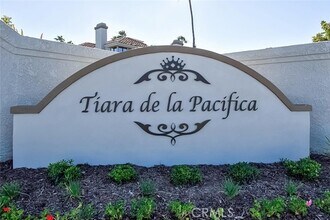 Building Photo - 4822 Tiara Dr