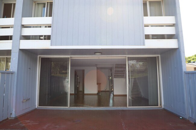 Building Photo - 95-341-341 Mahapili Ct