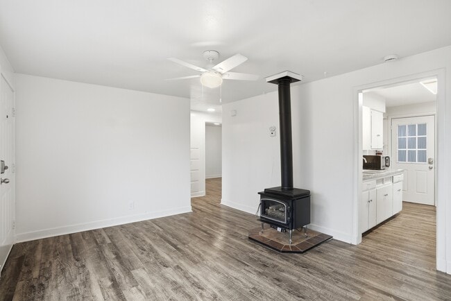 Building Photo - 2118 E Central Ave