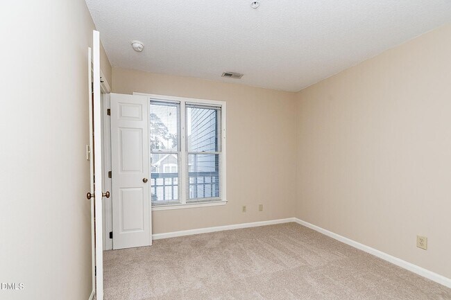 Building Photo - 1021 Brighthurst Dr