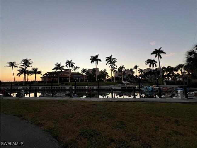 Building Photo - 913 Carrick Bend Cir