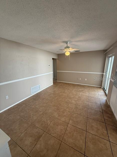 Building Photo - 3654 Pin Oaks St