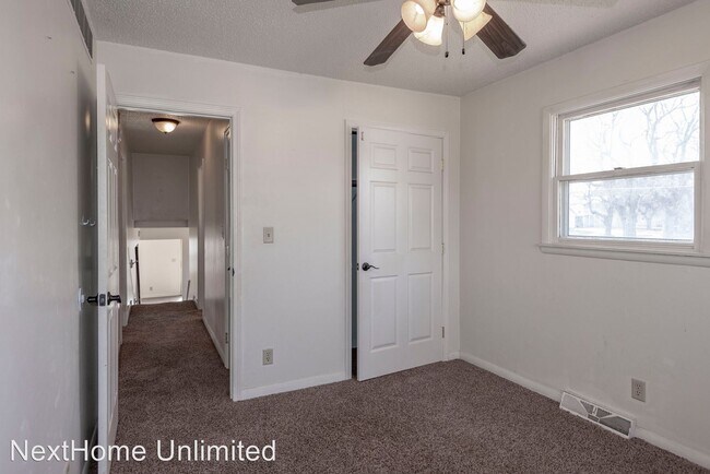 Building Photo - 6 br, 3 bath House - 540 W 12th St.