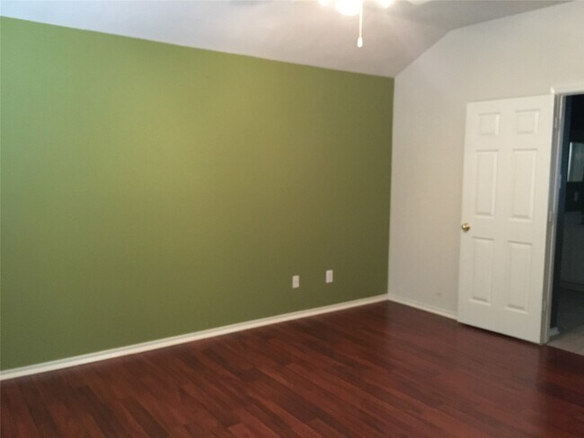 Building Photo - 5508 Lilywood Ln