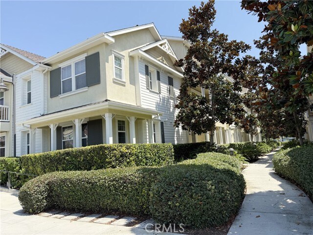 Building Photo - 424 Silk Tree