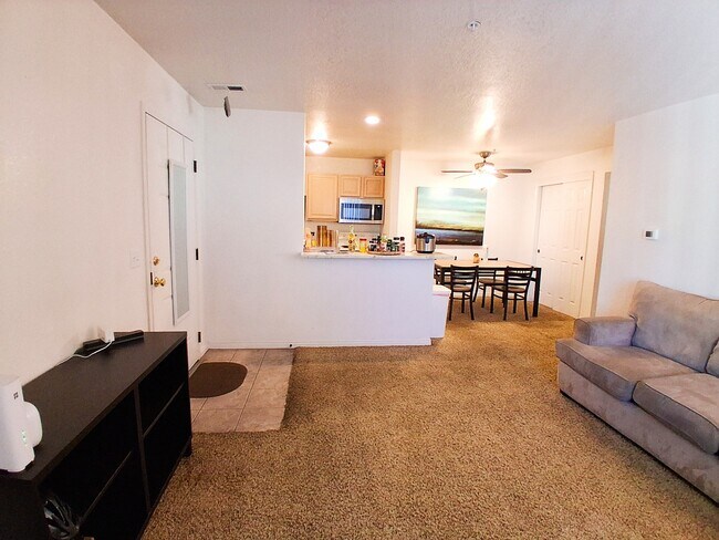 Building Photo - 104 W 1230 N St