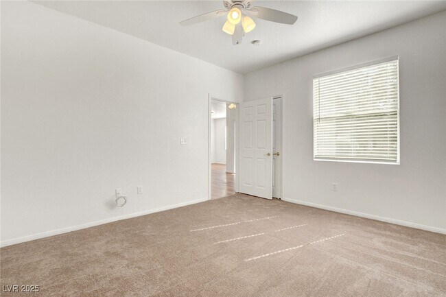 Building Photo - 6955 N Durango Dr