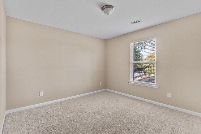 Building Photo - 261 Crown Heights Way