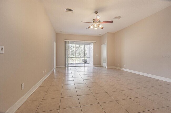 Building Photo - 20002 Heritage Point Dr