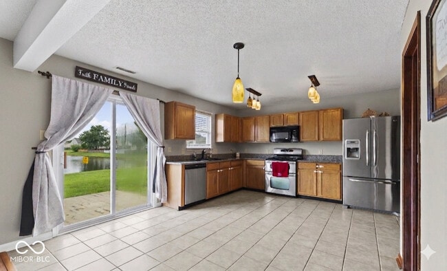 Building Photo - 2230 Cedarmill Dr