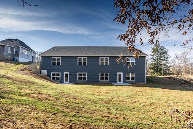 Building Photo - 652 N Kansas St