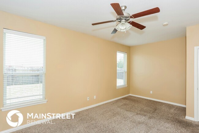 Building Photo - 279 Edison Ln