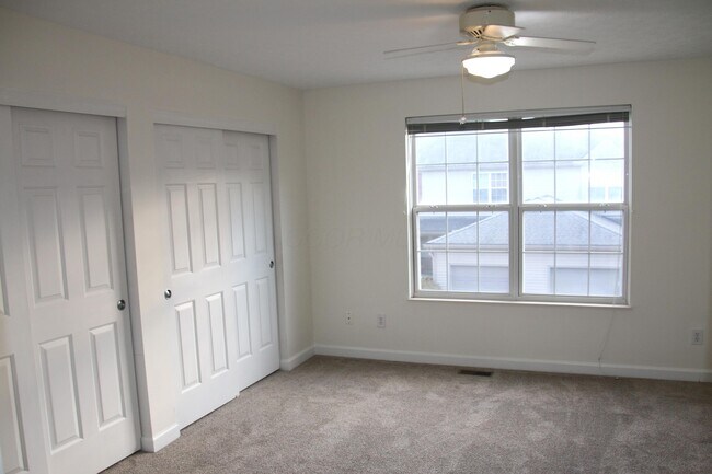 Building Photo - 5702 Mango Ln