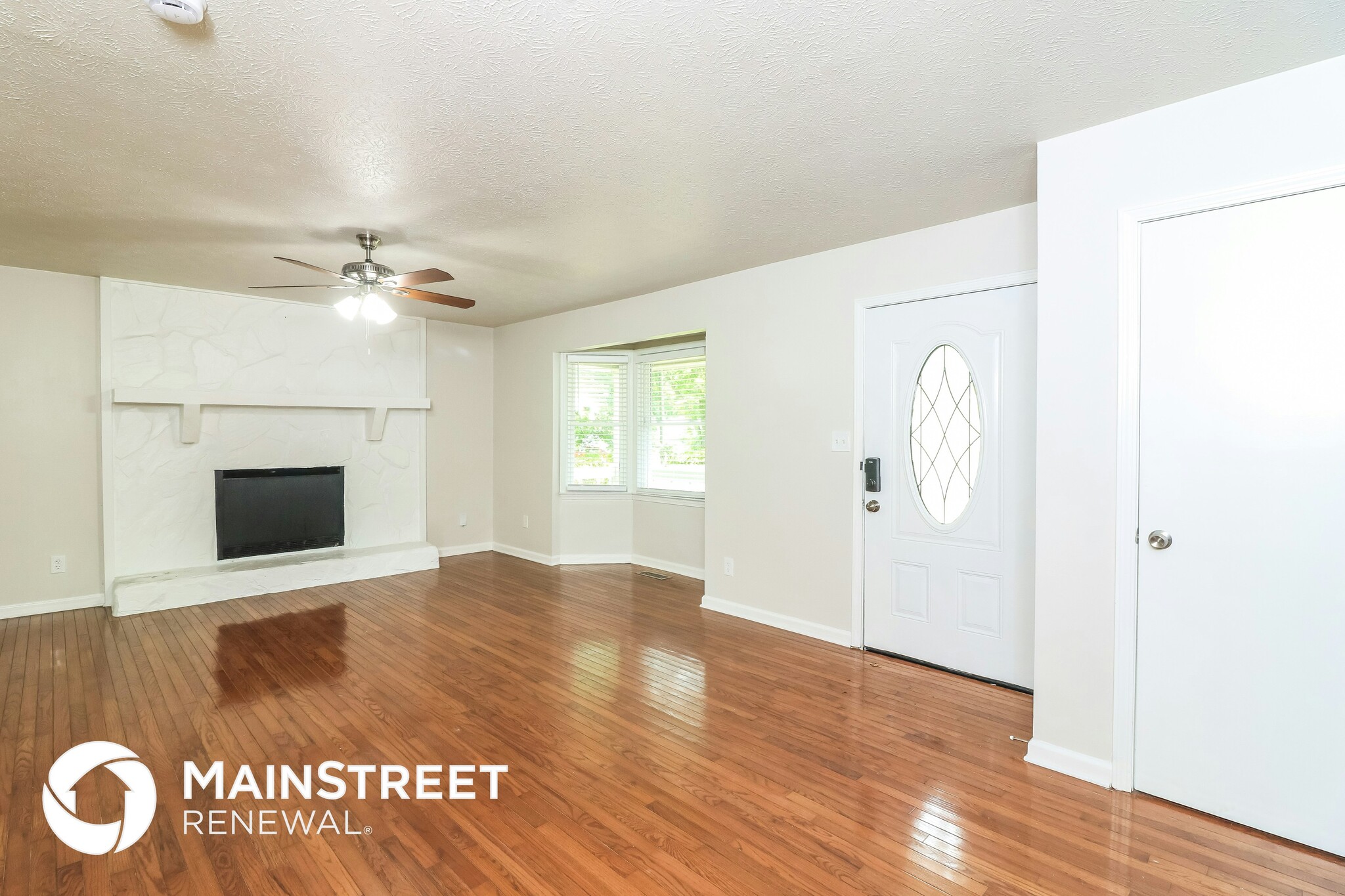 Building Photo - 400 Lake Swan Ct