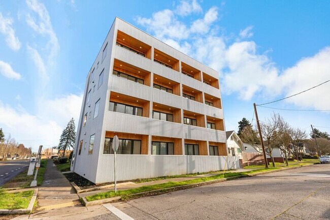 Building Photo - 7480 N Delaware Ave