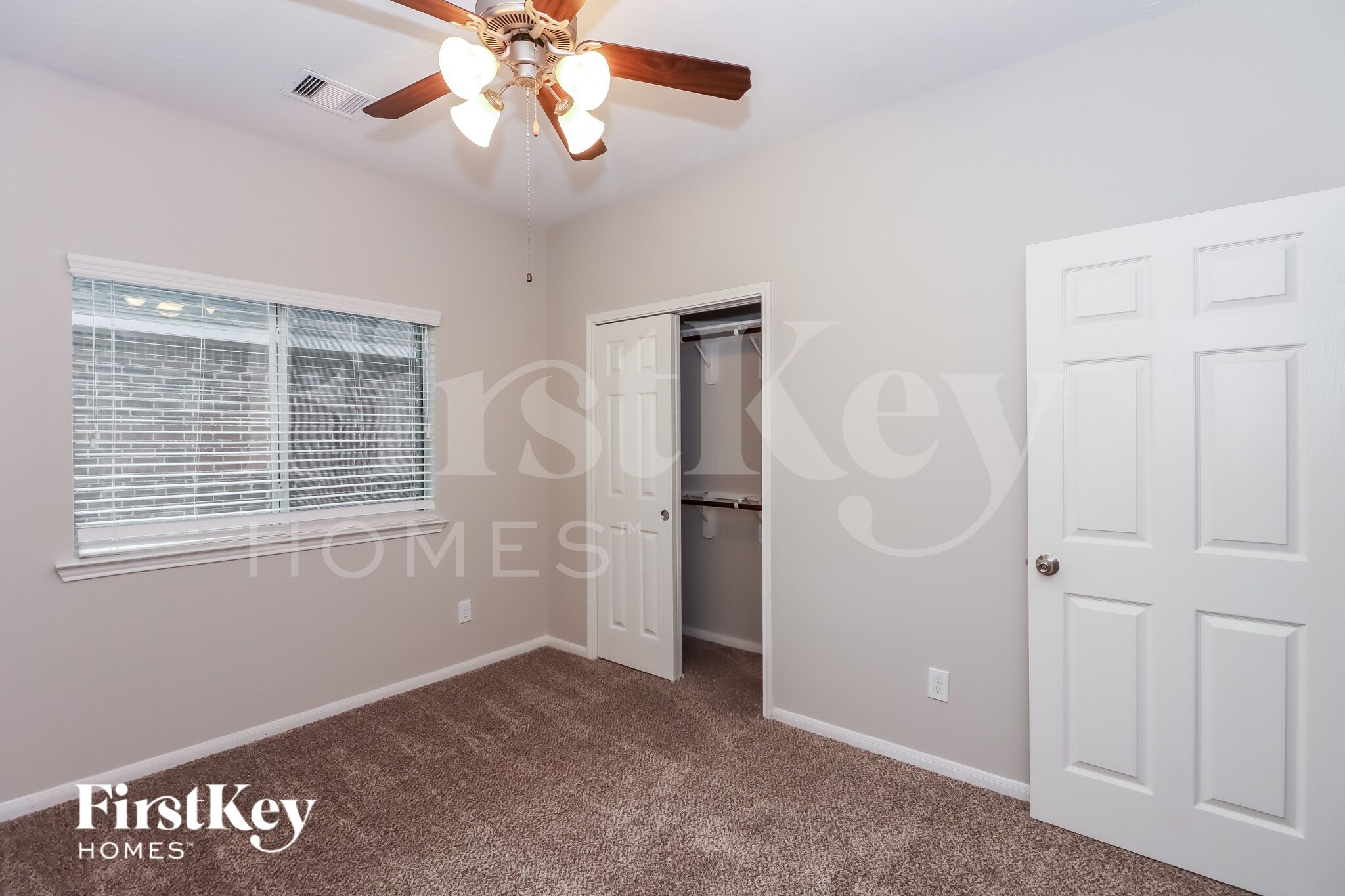 Building Photo - 16342 River Wood Ct